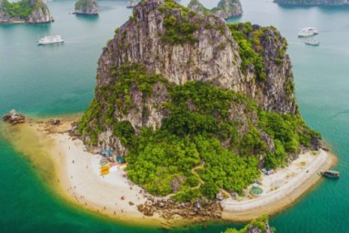 Halong Bay - Cap La – Hanoi (B, Br)